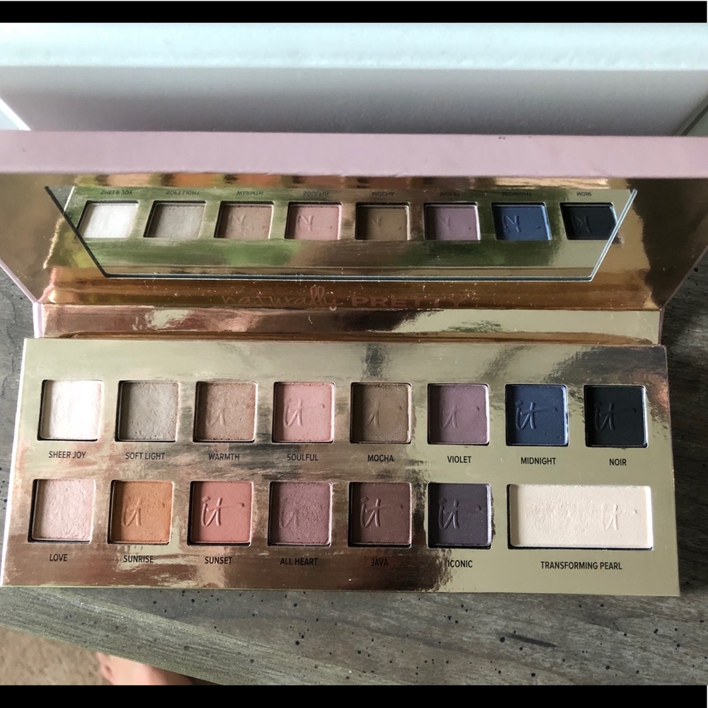 It cosmetics naturally pretty volume 1